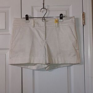 New York and Company 7th Avenue suiting Collection white dressy shorts  Sz 10